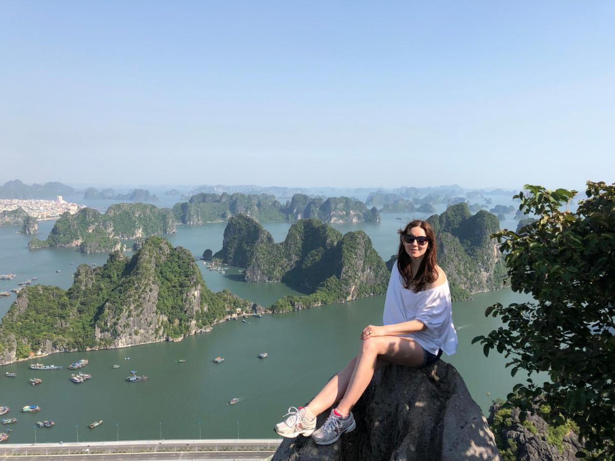 Viet Nhat Halong Hotel - Bai Chay Ha Long Exteriör bild